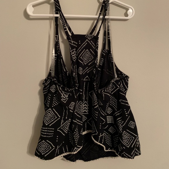Mossimo supply co medium patterned black and white strappy tank top - Picture 3 of 5